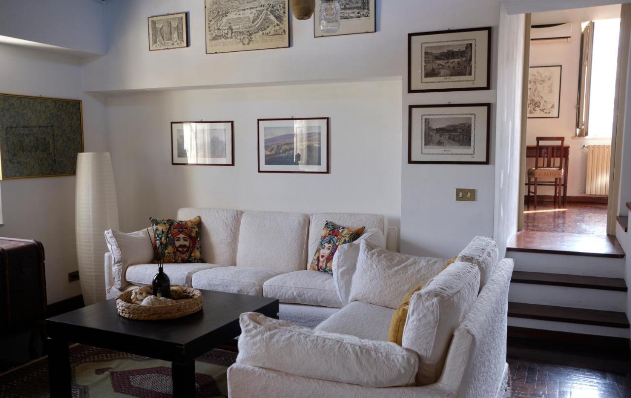 Apartamento Attico Con Terrazza Sul Porto Palermo
