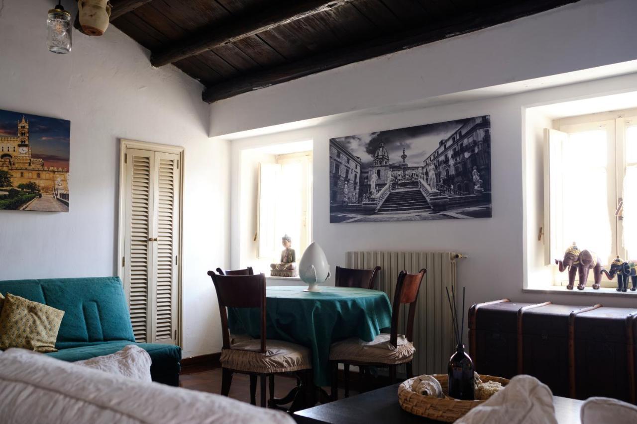 Attico Con Terrazza Sul Porto Apartamento *